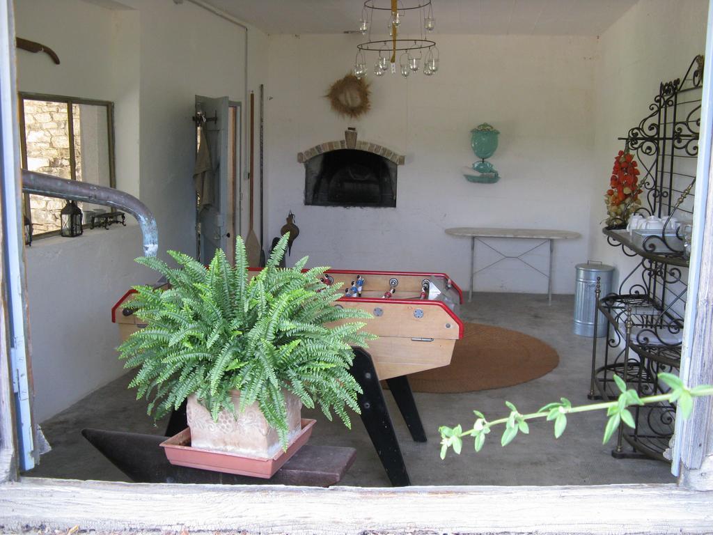 Le Petit Champ Villa Buisson Ruang foto